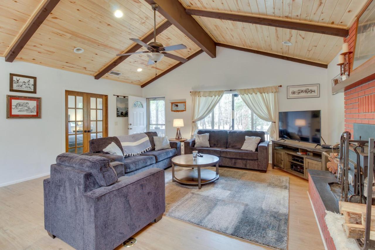 Updated Country Club Cabin, Near Golfing And Hiking! Indian Pine Екстер'єр фото